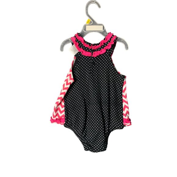 DDG Darlings Girls Infant Baby Size 3 6 Months 1 Piece Romper Sleeveless Chevron - Picture 2 of 3